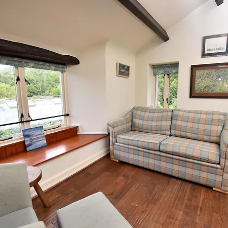 2 Bed In Eskdale Sz487 Holiday home